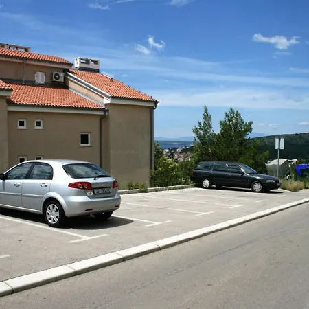 Vakantiehuis House With A Parking Space - 5523