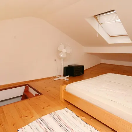 House With A Parking Space - 5523