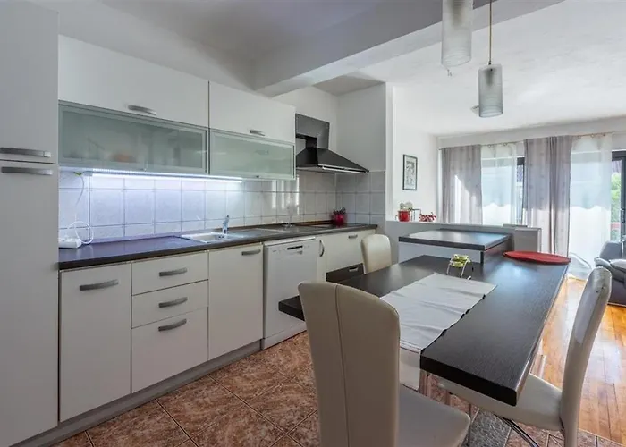 House With A Parking Space - 5523 Σπίτι διακοπών *