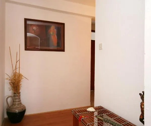 House With A Parking Space - 5523