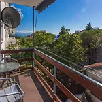 House With A Parking Space - 5523 Case de vacanță