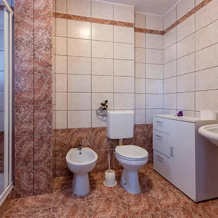 House With A Parking Space - 5523 Hébergement de vacances