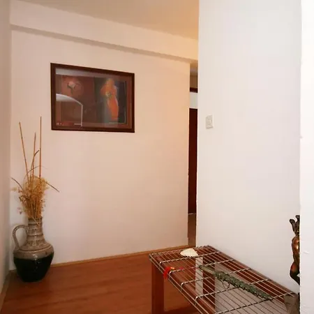 House With A Parking Space - 5523