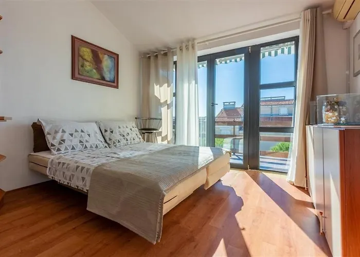 House With A Parking Space - 5523 Novi Vinodolski